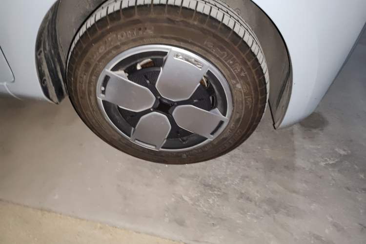 Used Wuling Air ev 2023 - Four Seats - Advanced Edition Right Front Wheel Hub