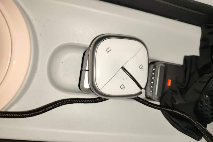 Used Wuling Air ev 2023 - Four Seats - Advanced Edition Vehicle Key