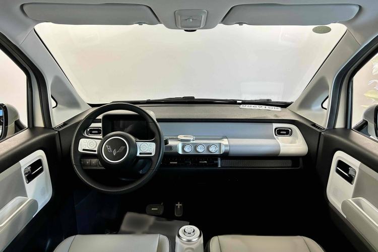 Used Wuling Air ev 2023 - Four Seats - Standard Edition Interior 1