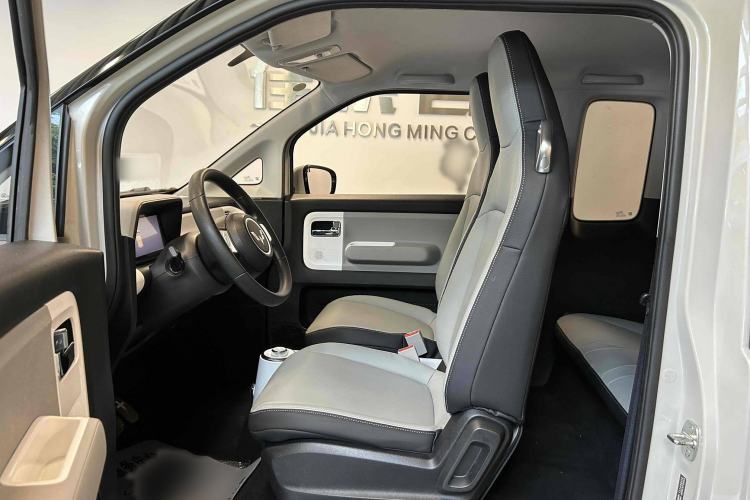 Used Wuling Air ev 2023 - Four Seats - Standard Edition Interior 2