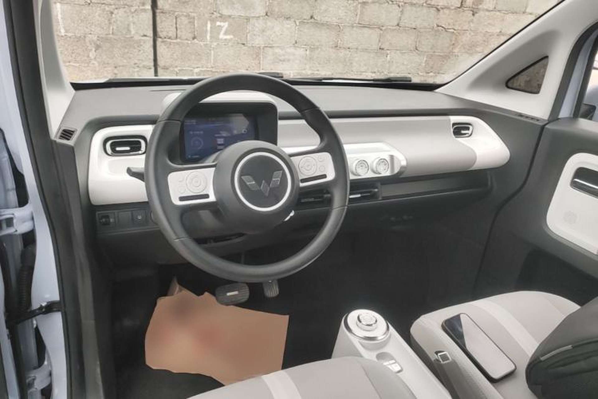Used Wuling Air ev 2023 – Two-Seater - Standard Edition Center Console