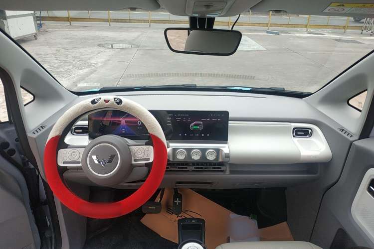 Used Wuling Air ev 2023 - Four Seats - Advanced Edition Center Console