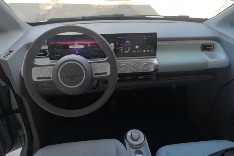 Used Wuling Air ev 2023 - Four Seats - Advanced Edition Center Console