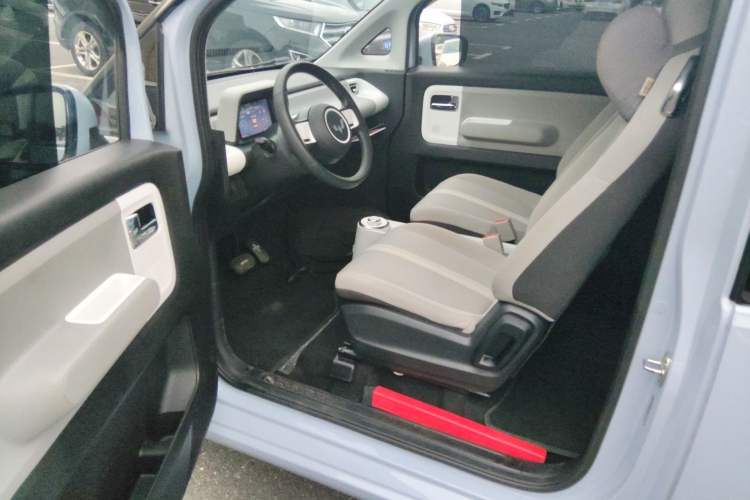 Used Wuling Air ev 2023 - Four Seats - Standard Edition Driver Seat