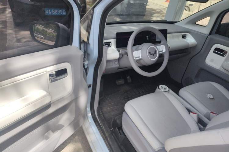 Used Wuling Air ev 2023 - Four Seats - Advanced Edition Driver Seat
