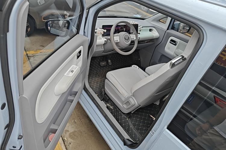 Used Wuling Air ev 2023 - Four Seats - Advanced Edition Driver Seat
