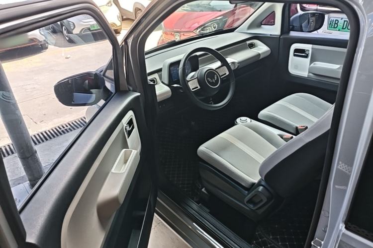 Used Wuling Air ev 2023 - Four Seats - Standard Edition Driver Seat