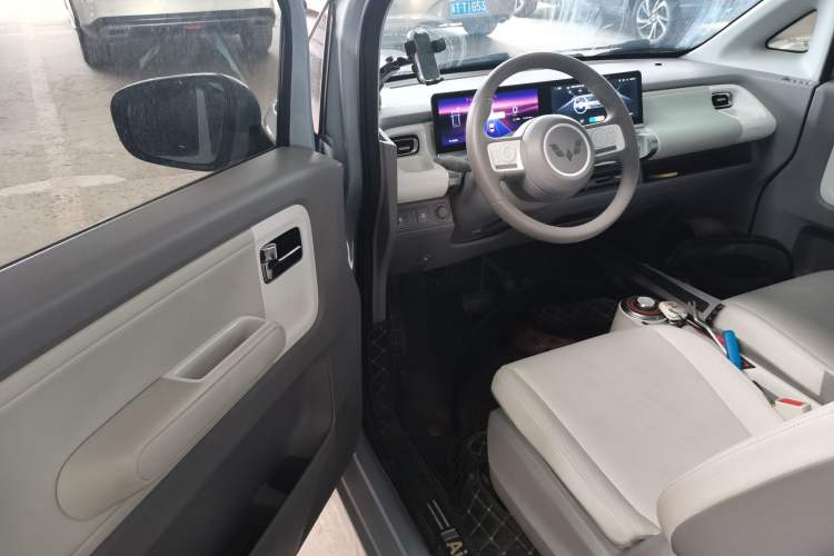 Used Wuling Air ev 2023 - Four Seats - Advanced Edition Driver Seat