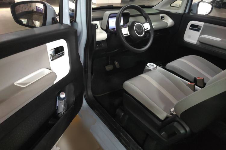 Used Wuling Air ev 2023 - Four Seats - Standard Edition Driver Seat