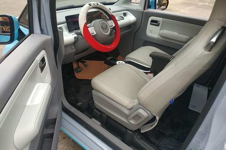 Used Wuling Air ev 2023 - Four Seats - Advanced Edition Driver Seat