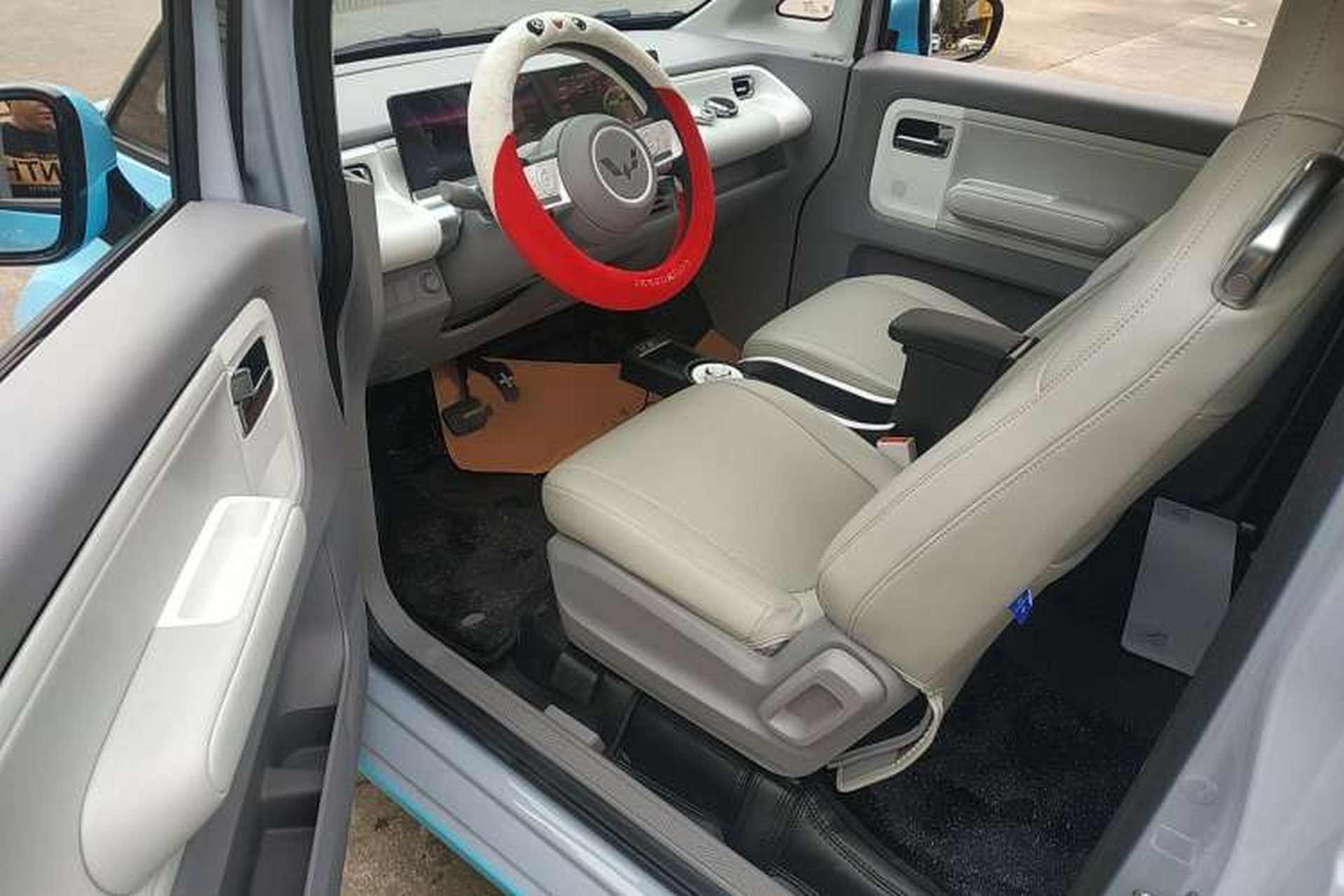 Used Wuling Air ev 2023 - Four Seats - Advanced Edition Driver Seat