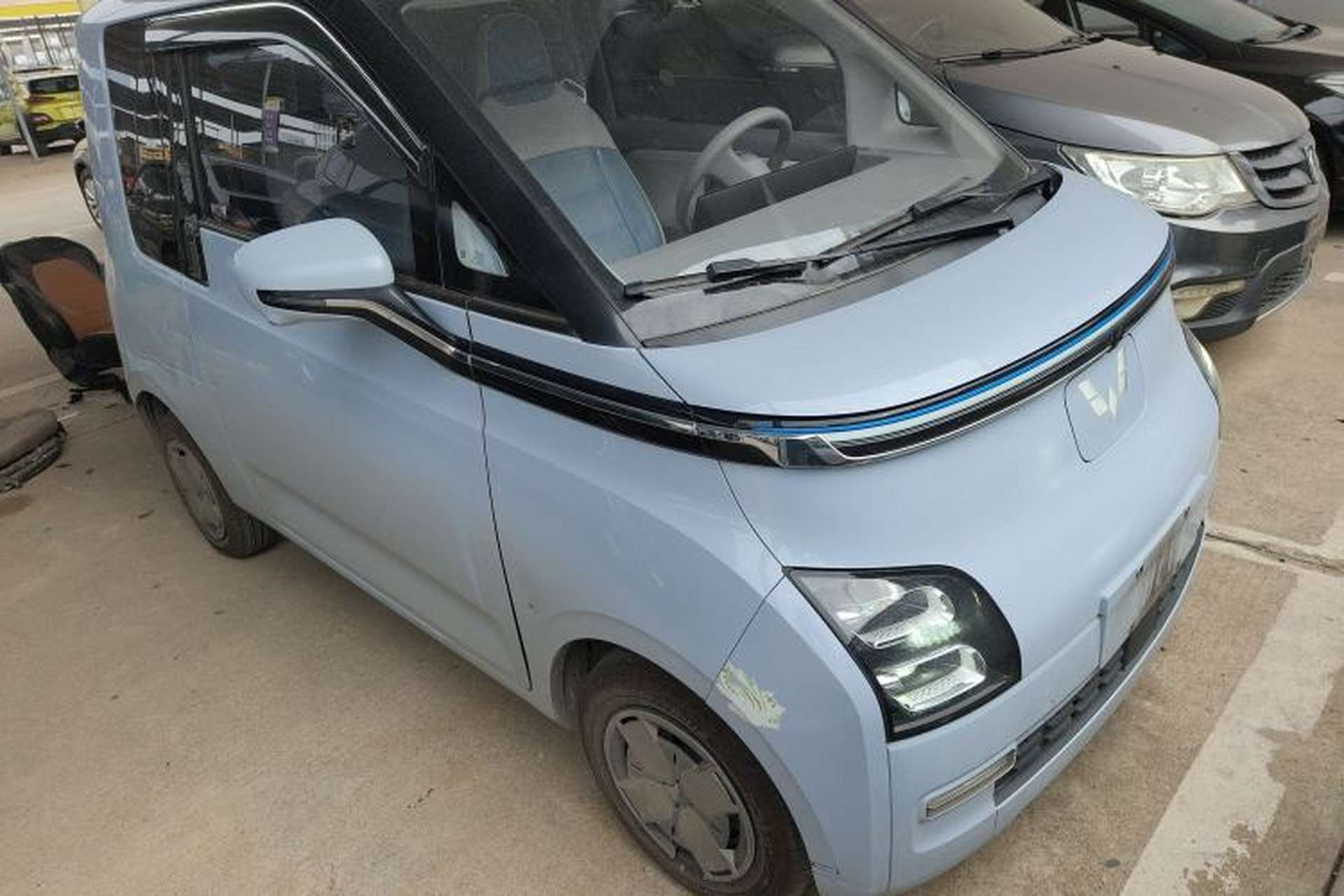 Used Wuling Air ev 2023 - Four Seats - Standard Edition Exterior 2