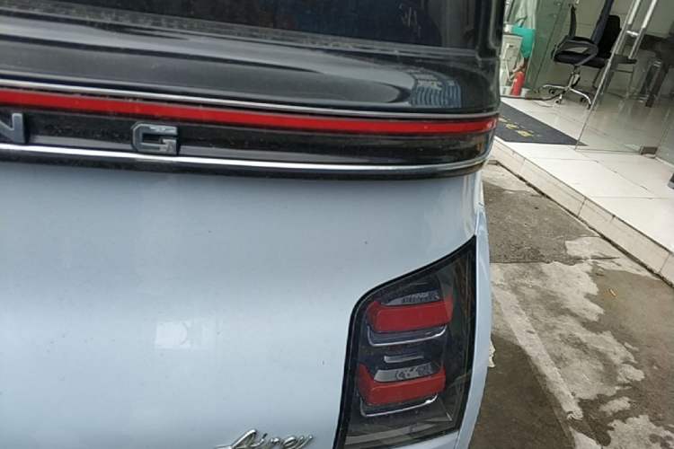 Used Wuling Air ev 2023 - Four Seats - Advanced Edition Exterior 3