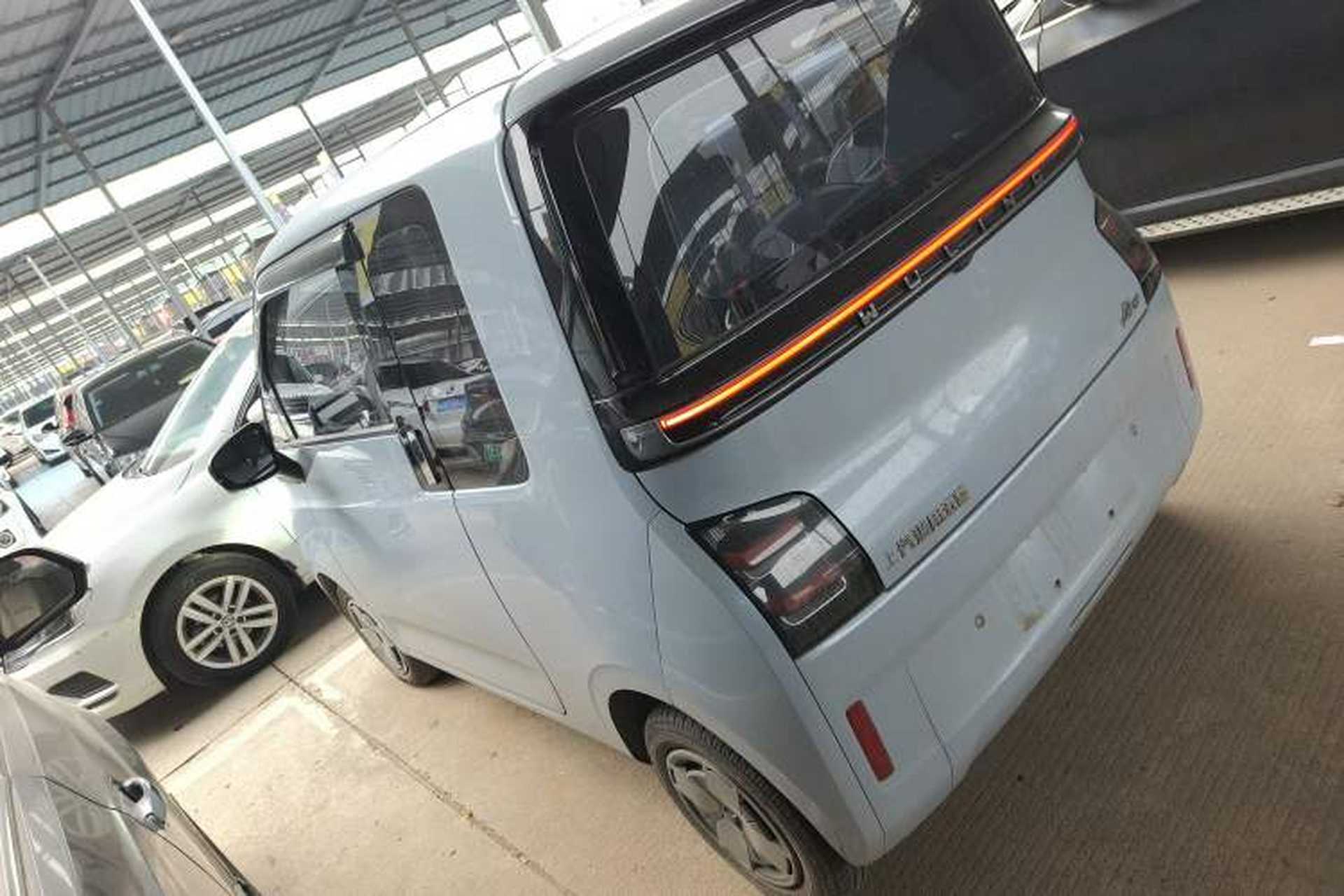 Used Wuling Air ev 2023 - Four Seats - Standard Edition Exterior 3