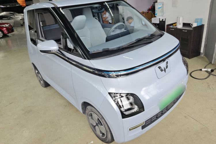 Used Wuling Air ev 2023 - Four Seats - Advanced Edition Front Right 45 Deg