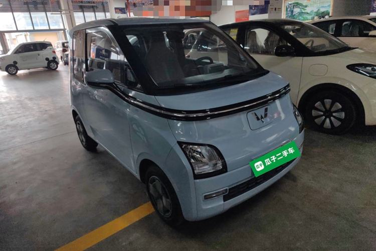 Used Wuling Air ev 2023 - Four Seats - Standard Edition Front Right 45 Deg