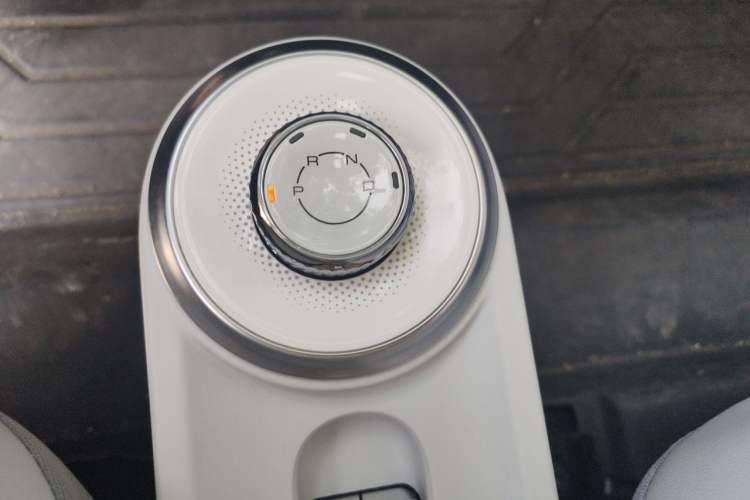 Used Wuling Air ev 2023 - Four Seats - Advanced Edition Gear Lever