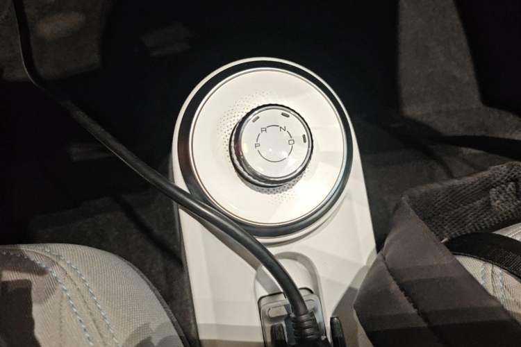 Used Wuling Air ev 2023 - Four Seats - Standard Edition Gear Lever