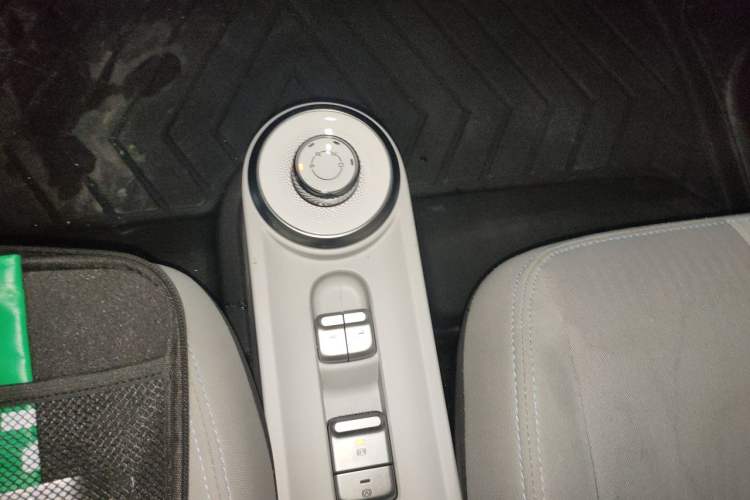 Used Wuling Air ev 2023 - Four Seats - Standard Edition Gear Lever