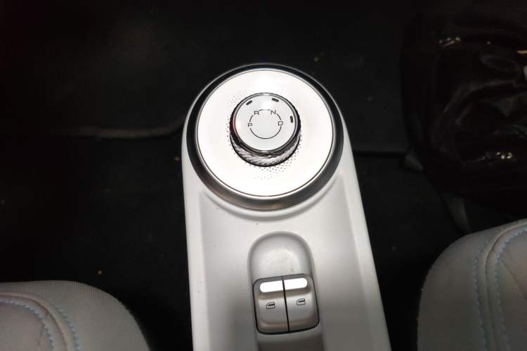 Used Wuling Air ev 2023 - Four Seats - Standard Edition Gear Lever