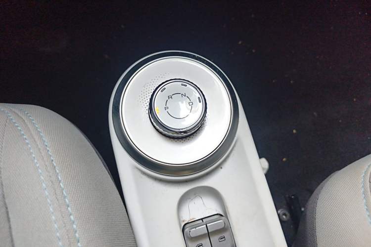Used Wuling Air ev 2023 - Four Seats - Standard Edition Gear Lever