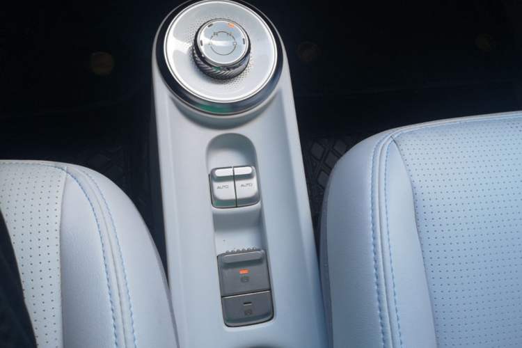 Used Wuling Air ev 2023 - Four Seats - Advanced Edition Gear Lever