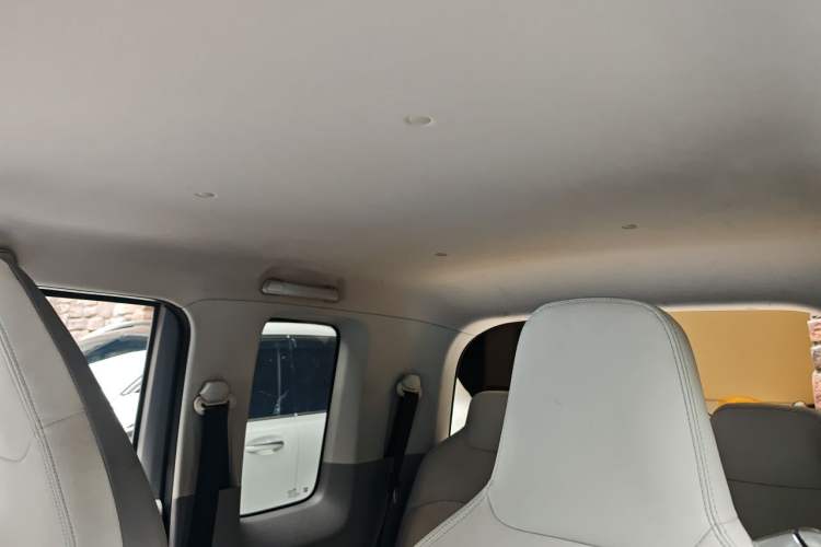 Used Wuling Air ev 2023 - Four Seats - Advanced Edition Headliner