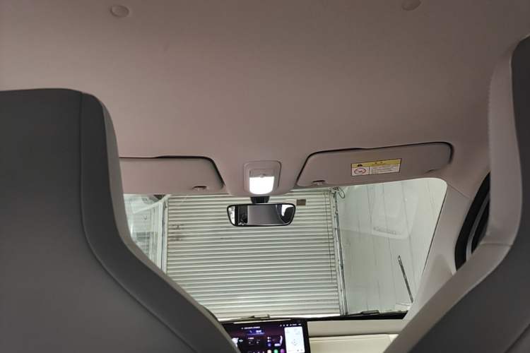 Used Wuling Air ev 2023 - Four Seats - Advanced Edition Headliner