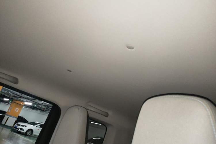 Used Wuling Air ev 2023 - Four Seats - Standard Edition Headliner