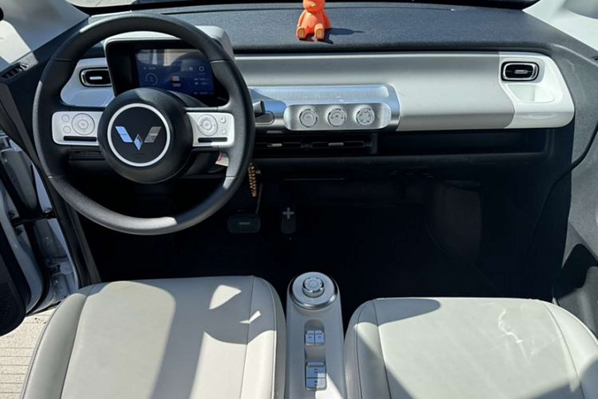 Used Wuling Air ev 2023 - Four Seats - Standard Edition Interior 3