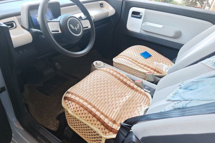Used Wuling Air ev 2023 - Four Seats - Standard Edition Interior 3