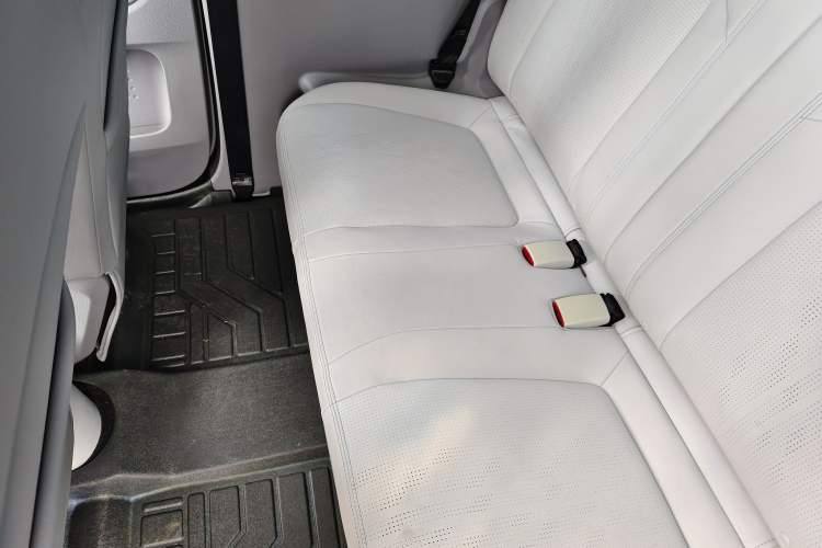 Used Wuling Air ev 2023 - Four Seats - Advanced Edition Interior 4