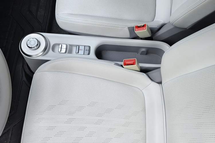Used Wuling Air ev 2023 - Four Seats - Advanced Edition Interior 5