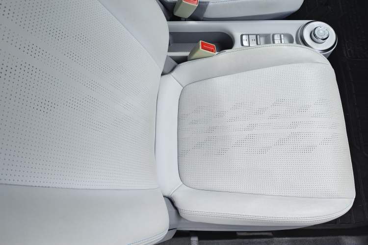 Used Wuling Air ev 2023 - Four Seats - Advanced Edition Interior 6