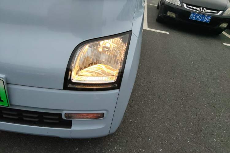 Used Wuling Air ev 2023 - Four Seats - Standard Edition Left Front Headlight