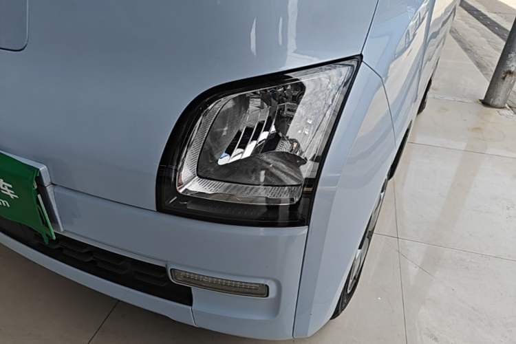 Used Wuling Air ev 2023 – Two-Seater - Standard Edition Left Front Headlight