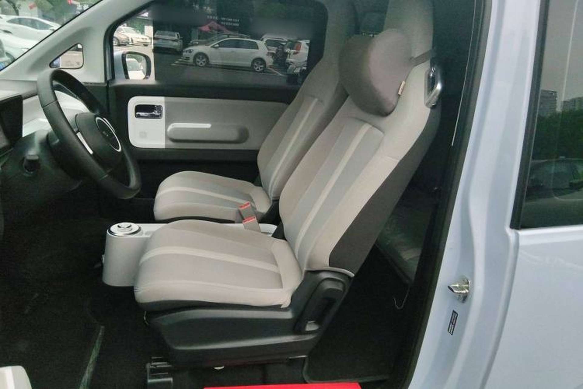 Used Wuling Air ev 2023 - Four Seats - Standard Edition Left Front Seat