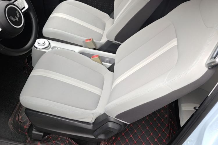 Used Wuling Air ev 2023 - Four Seats - Standard Edition Left Front Seat