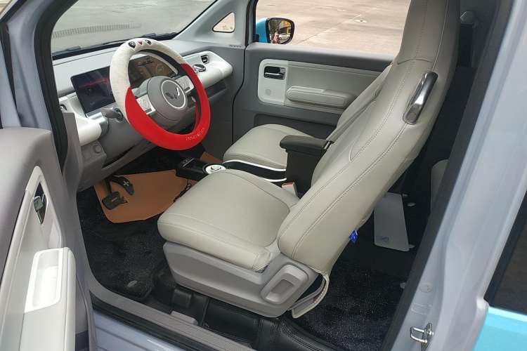 Used Wuling Air ev 2023 - Four Seats - Advanced Edition Left Front Seat
