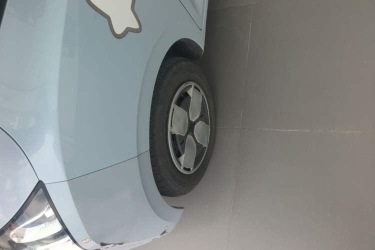 Used Wuling Air ev 2023 - Four Seats - Advanced Edition Left Front Wheel Hub