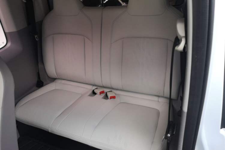 Used Wuling Air ev 2023 - Four Seats - Advanced Edition Left Rear Seat