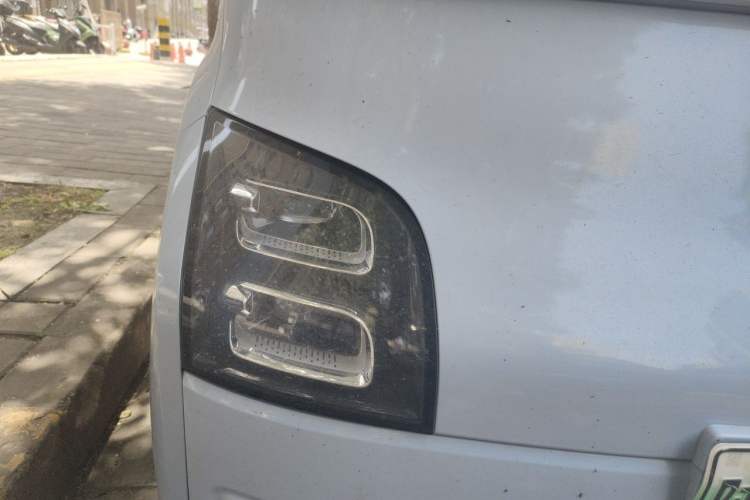 Used Wuling Air ev 2023 - Four Seats - Advanced Edition Right Front Headlight