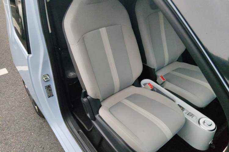 Used Wuling Air ev 2023 - Four Seats - Standard Edition Right Front Seat
