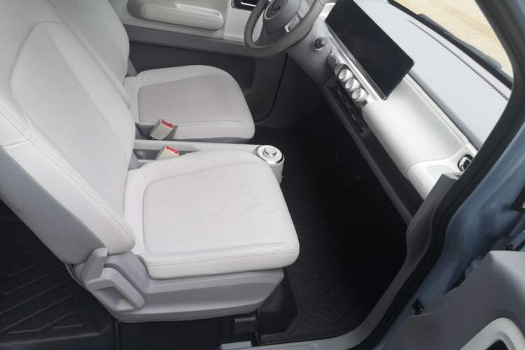 Used Wuling Air ev 2023 - Four Seats - Advanced Edition Right Front Seat