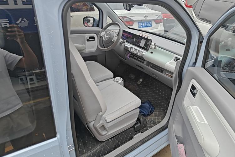 Used Wuling Air ev 2023 - Four Seats - Advanced Edition Right Front Seat