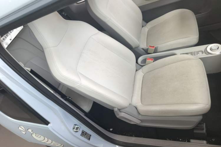Used Wuling Air ev 2023 - Four Seats - Advanced Edition Right Front Seat