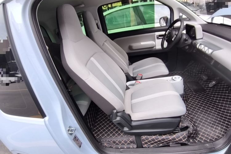 Used Wuling Air ev 2023 - Four Seats - Standard Edition Right Front Seat