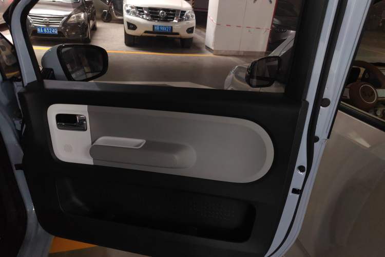 Used Wuling Air ev 2023 - Four Seats - Standard Edition Right Rear Door Interior