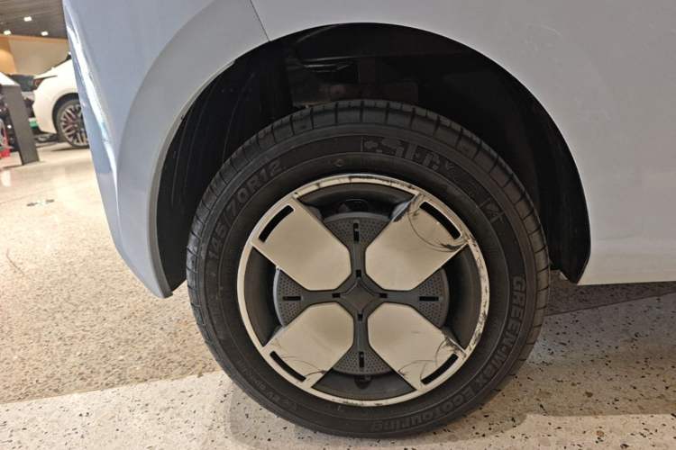 Used Wuling Air ev 2023 - Four Seats - Standard Edition Right Rear Wheel Hub