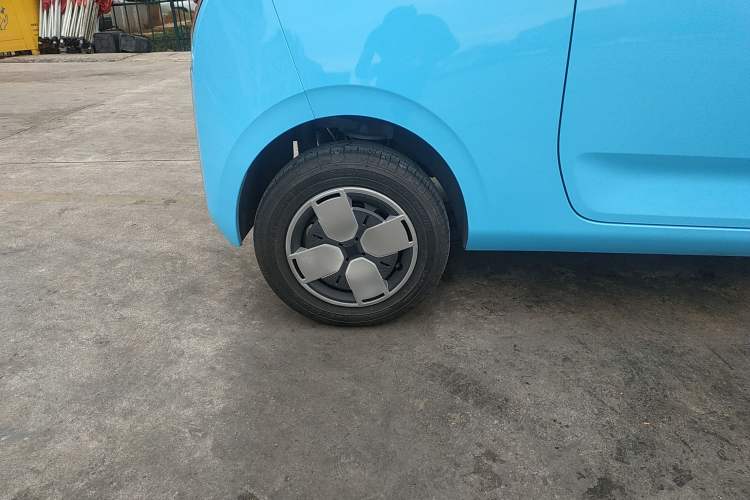 Used Wuling Air ev 2023 - Four Seats - Advanced Edition Right Rear Wheel Hub